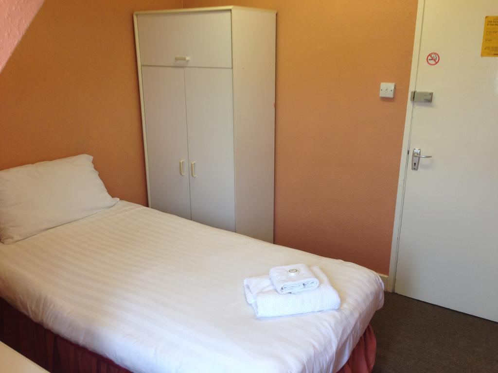 Hotel Grove End Watford  Zimmer foto